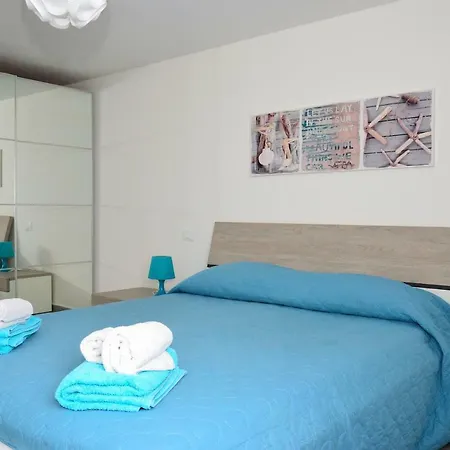 Luna Villa *