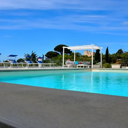 Luna Villa